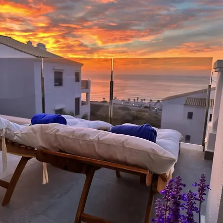 Sea View With Year-round Open Pool *