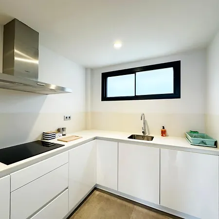 Sea View With Year-round Open Pool Apartment *