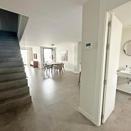 Apartment Sea View With Year-round Open Pool *