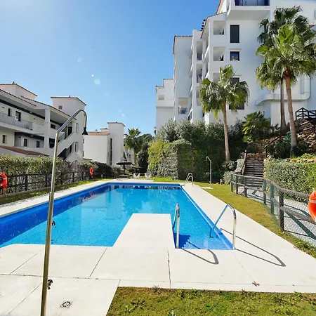 Apartment Sea View With Year-round Open Pool *