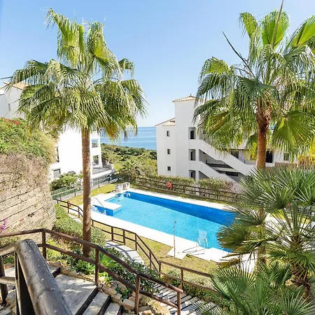 Sea View With Year-round Open Pool *