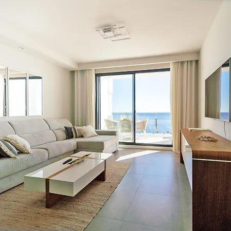 Apartment Sea View With Year-round Open Pool *