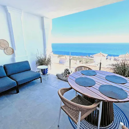 Apartment Sea View With Year-round Open Pool Manilva