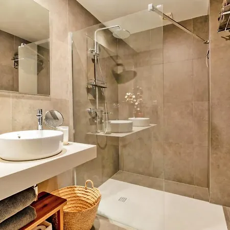 Sea View With Year-round Open Pool Manilva