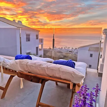 Apartment Sea View With Year-round Open Pool