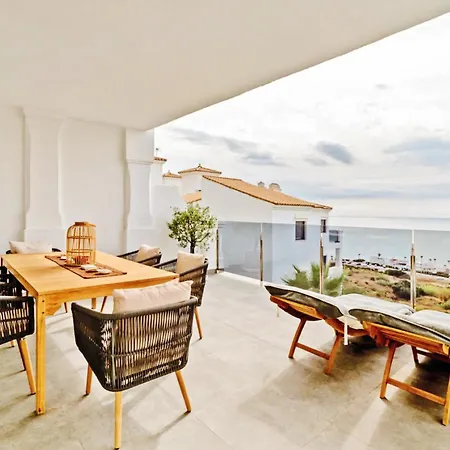 Sea View With Year-round Open Pool *